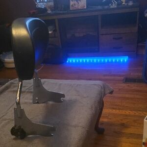 Harley-Davidson Black and Silver Backrest